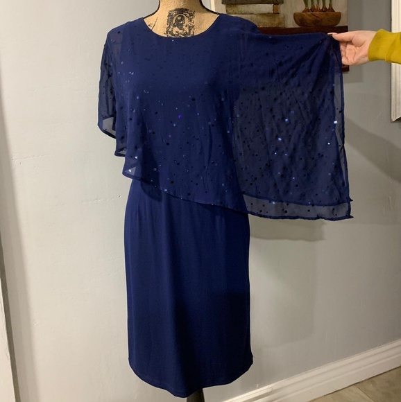 beautiful dress🦋 - Picture 4 of 6